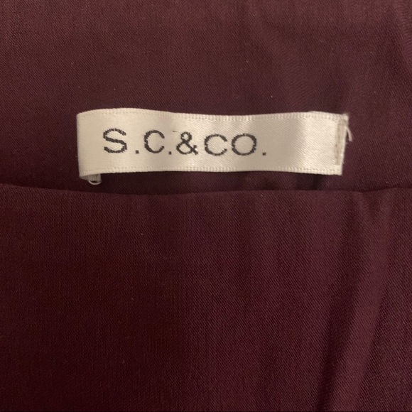 Burgundy stretch pants - Picture 3 of 5